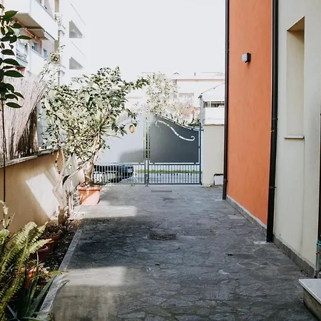Apartment Garden *